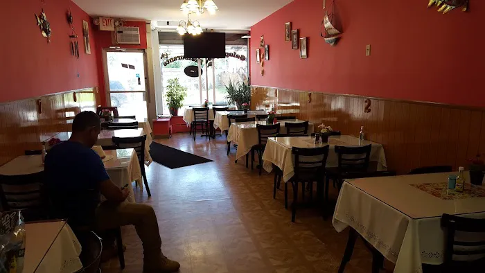 Galapagos Restaurant and Bakery Picture 6