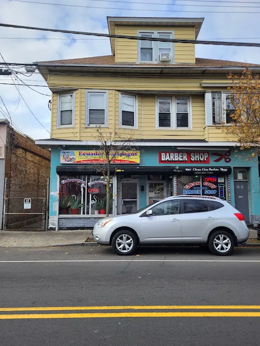 Galapagos Restaurant and Bakery Picture 10