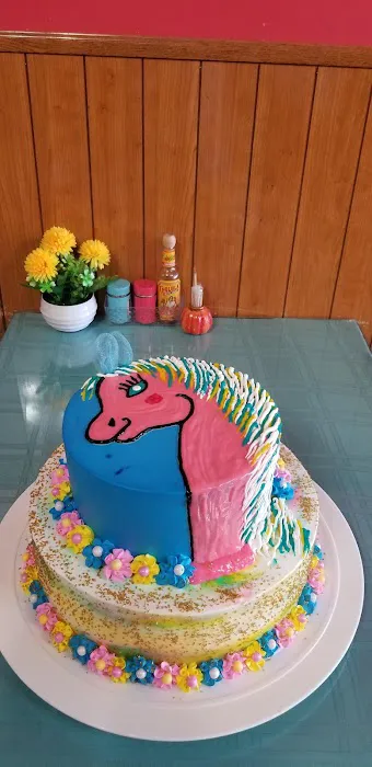 Galapagos Restaurant and Bakery Picture 3