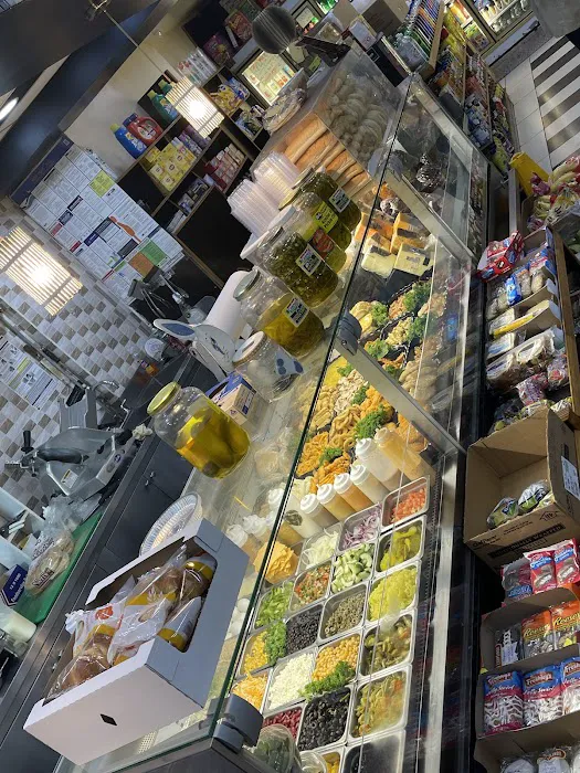 N&Y Classic Deli Picture 2