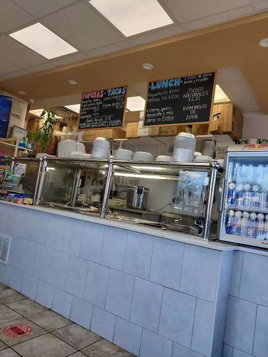 Deli Pupuseria Salvadoreña Picture 10