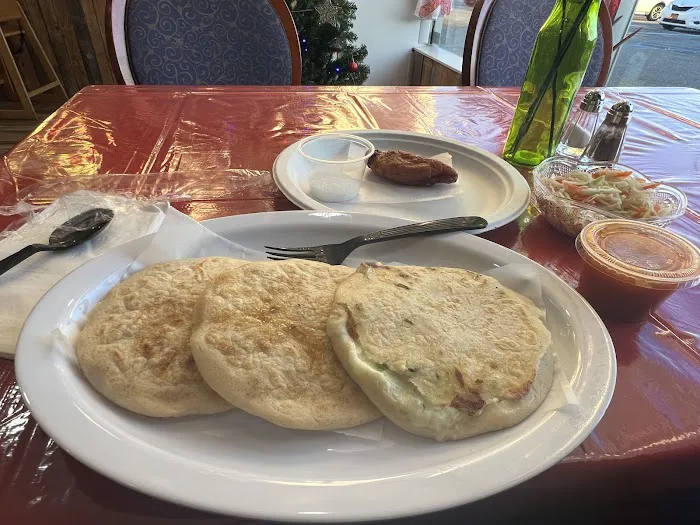 GIO'S DELI Picture 1