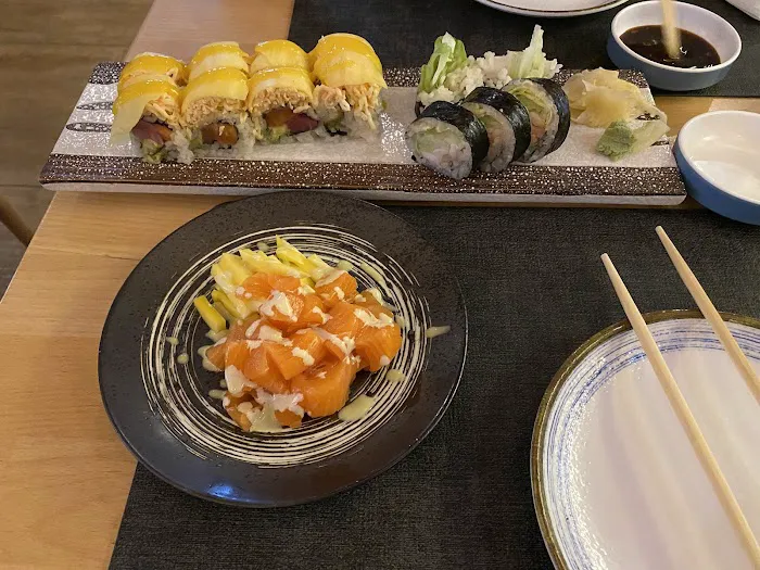 Honami Sushi Hibachi & Lounge Picture 3