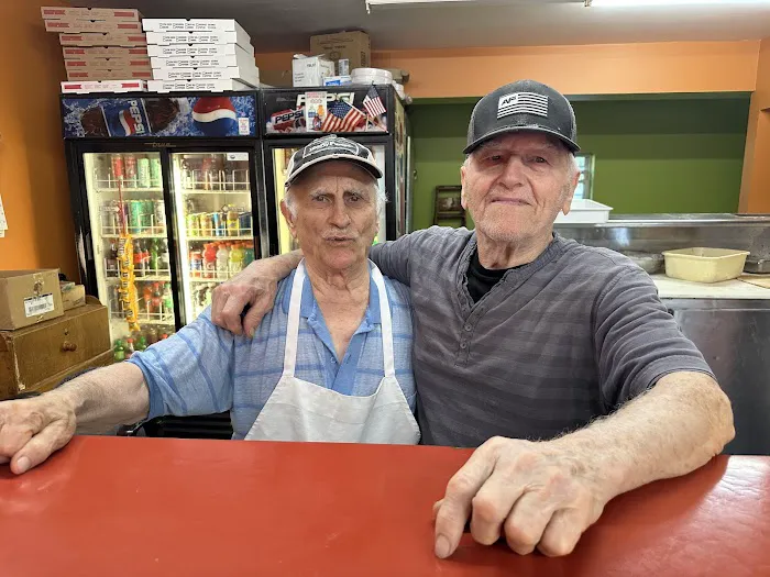 Napoli's Pizza Restaurant Picture 5