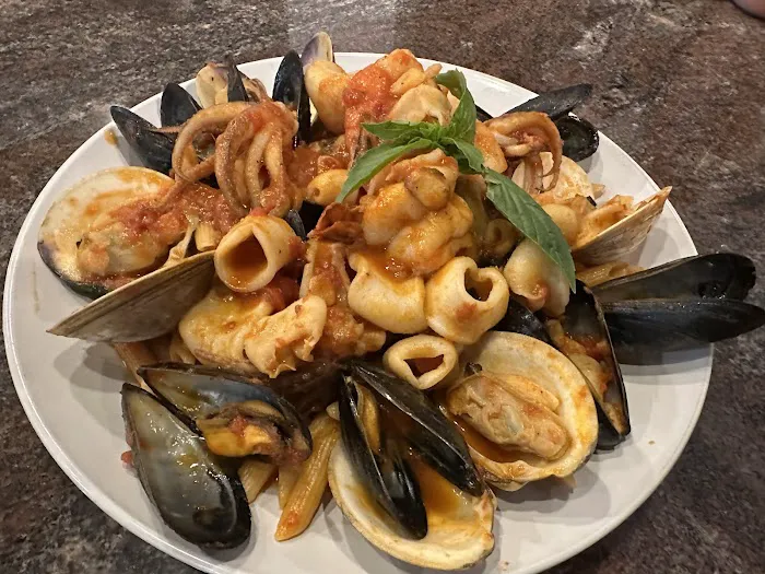 Benvenuto II — Mohegan Lake Picture 7