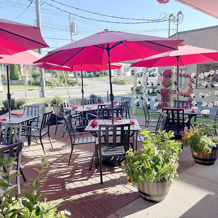 Benvenuto II — Mohegan Lake Picture 10