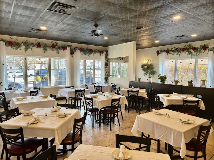 Benvenuto II — Mohegan Lake Picture 3