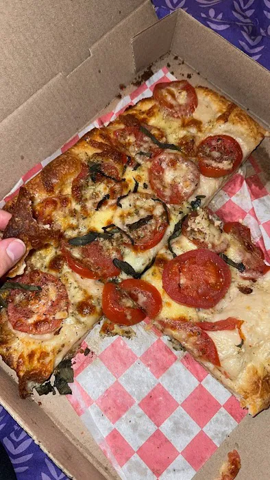 Catania's Pizza - Mohegan Lake Picture 9