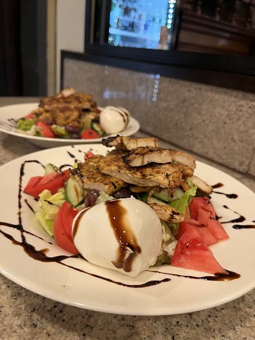 Bear Mountain Pizza & Cafe Picture 10