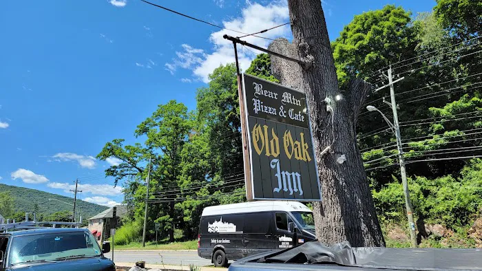 Bear Mountain Pizza & Cafe Picture 3