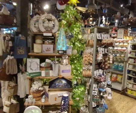 Cracker Barrel Old Country Store