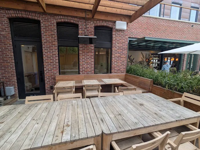 Kitchen & Coffee Picture 3