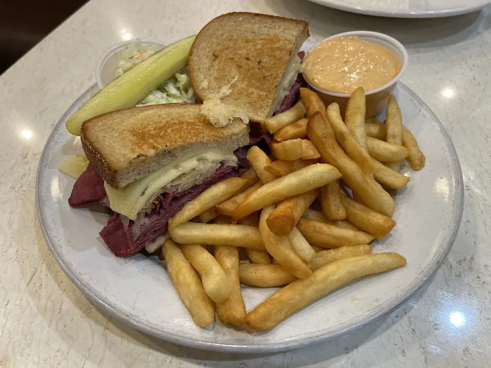 Yankee Clipper Diner Picture 3