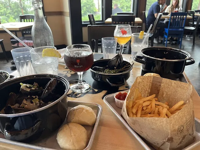 The Dutchess Biercafe Picture 7