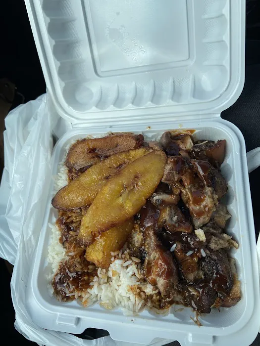 Mandee's Kitchen Picture 9