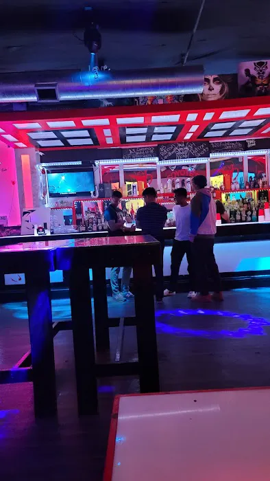 Coyote's Tavern Picture 2