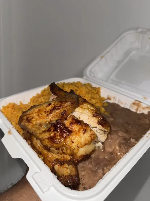 El Gallo Dorado Deli Restaurant Picture 1