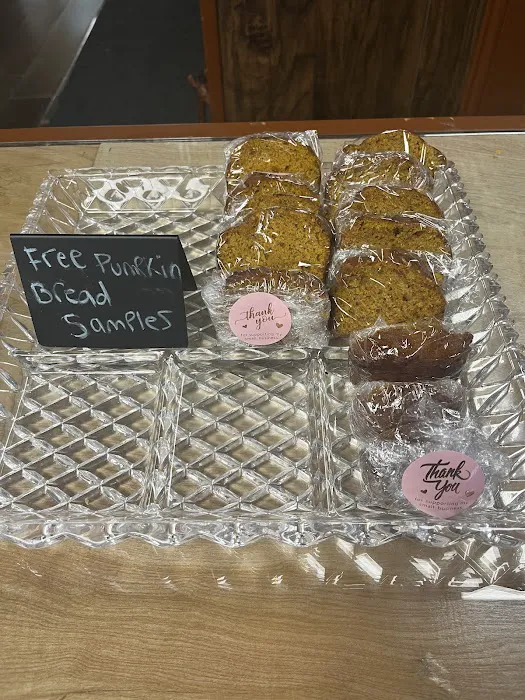 Aunt Janet's Breakfast Nook Picture 10