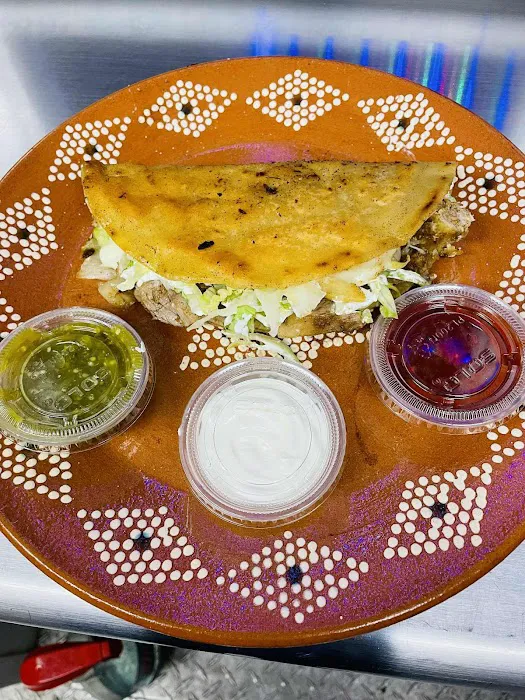 Mi Ranchito Deli Food Truck Picture 1