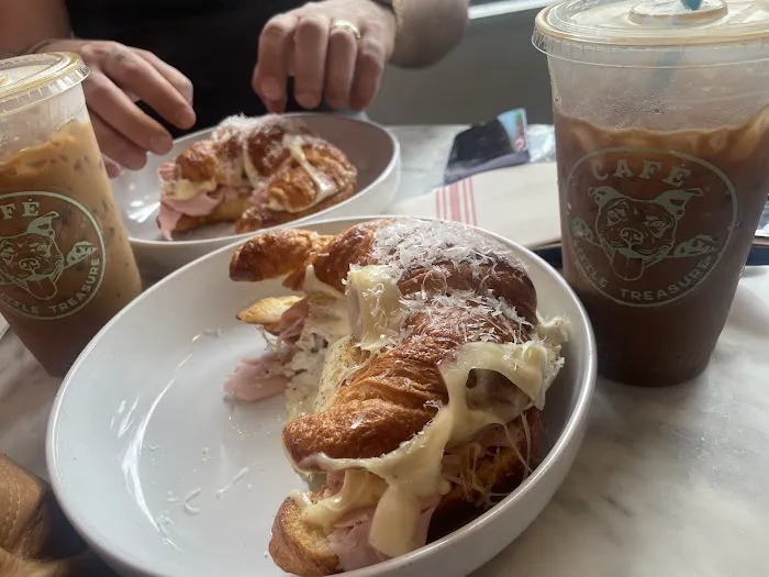 Café Little Treasure Picture 7