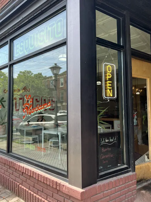 La Mexicana Restaurant Picture 4