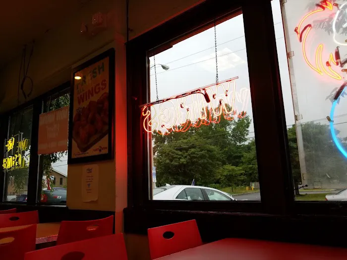 Planet Wings Picture 1