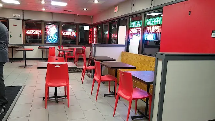 Planet Wings Picture 4