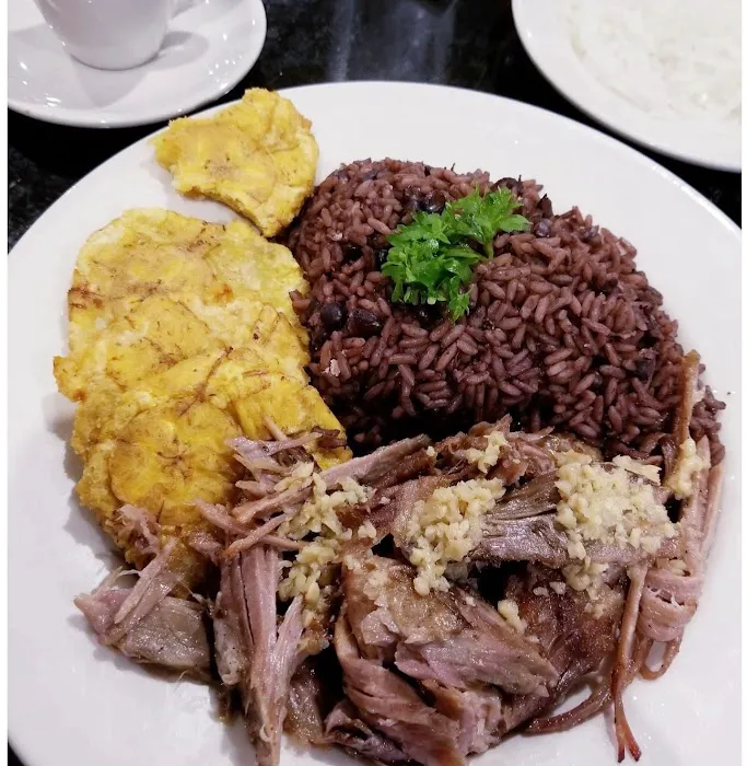 Sal & Pimienta Picture 5