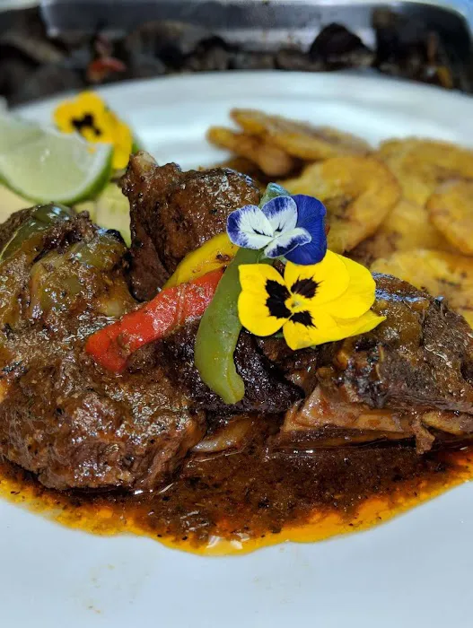 Sal & Pimienta Picture 6