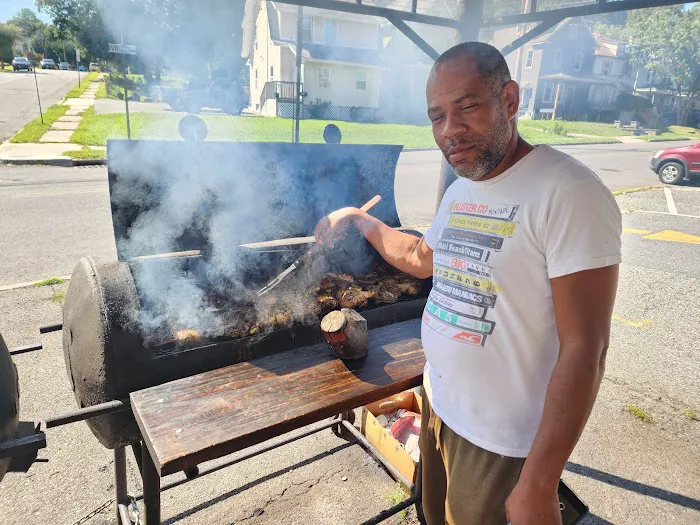 Hummingbird Jerk Center Picture 10