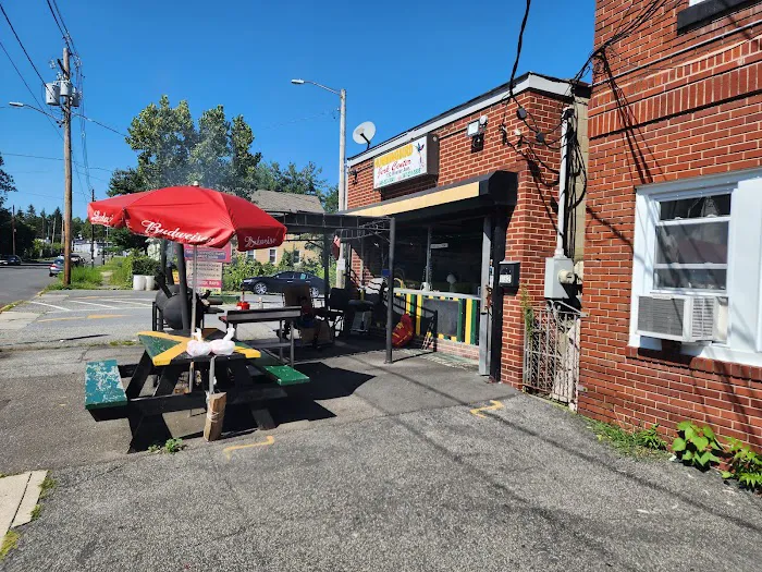 Hummingbird Jerk Center Picture 2