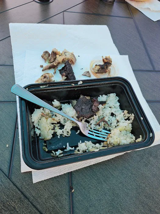 Hummingbird Jerk Center Picture 3