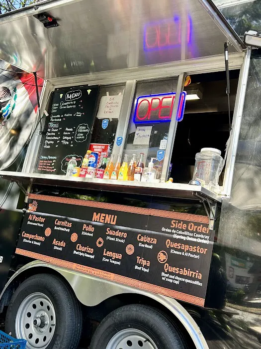 Tacos el coyote hambriento Picture 1