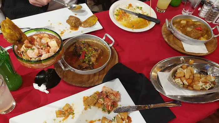 VIVO Tapas KITCHEN • LOUNGE Picture 2