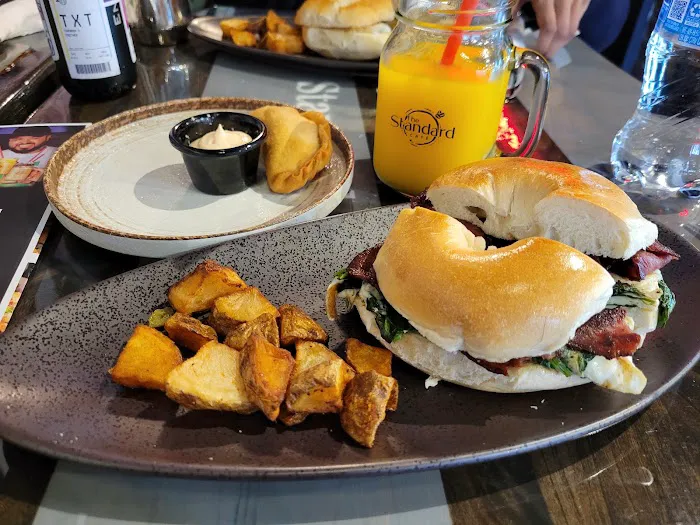 The Newark Standard Restaurant • Bar • Café Picture 2