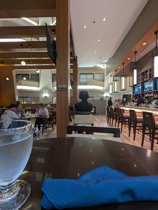 Gateway City Kitchen & Bar Picture 3