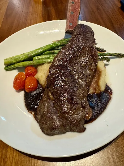 Gateway City Kitchen & Bar Picture 8