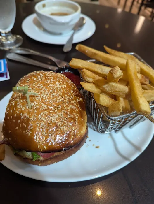 Gateway City Kitchen & Bar Picture 4