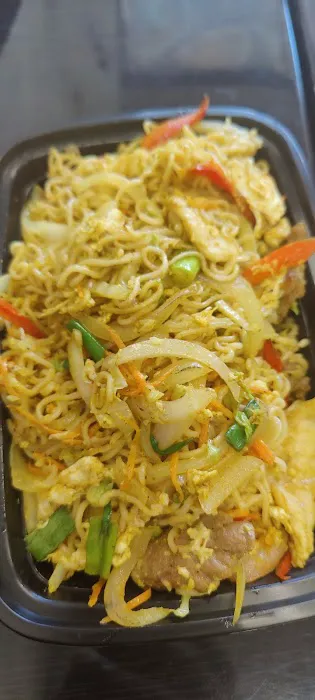 Hana sushi & Asian cuisine Picture 1