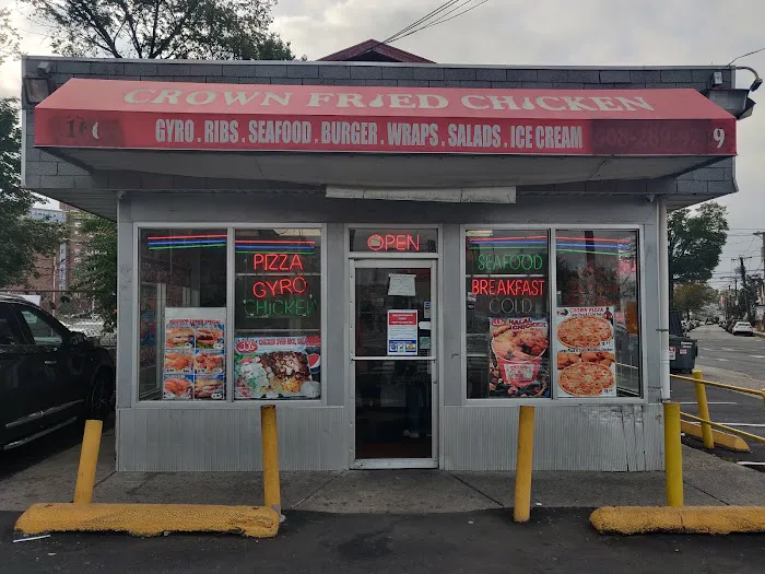 Crown Fried Chicken & Pizza Picture 6