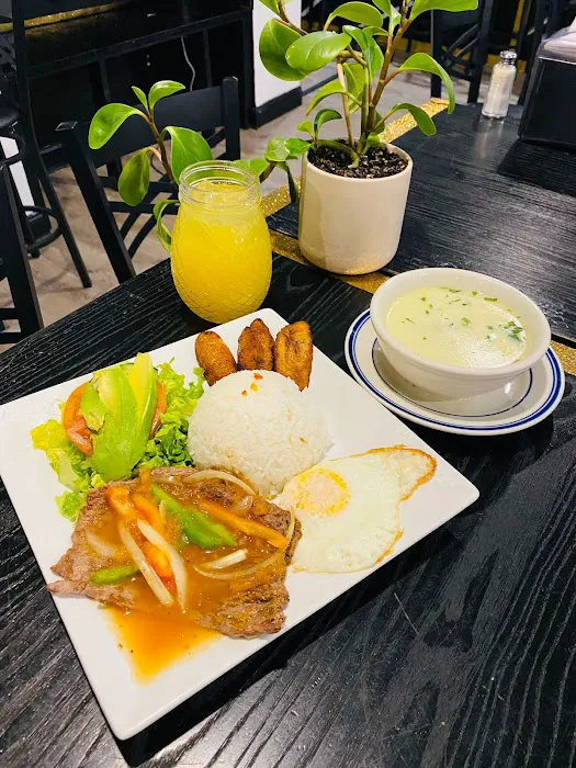 Antojitos Bar & Restaurant Picture 7