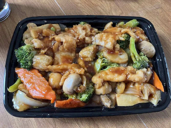 Main Moon Chinese Restaurant Picture 1