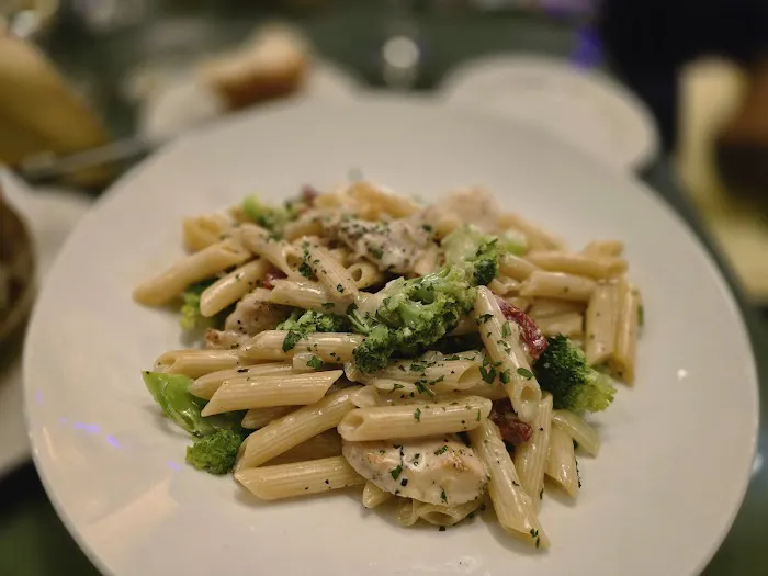 The Garden Restaurant and Lounge Picture 4