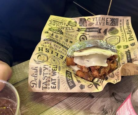 Monchy's FastFood (Elizabeth)