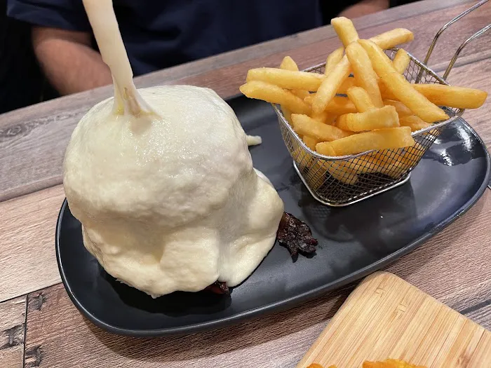 Monchy's FastFood (Elizabeth) Picture 9