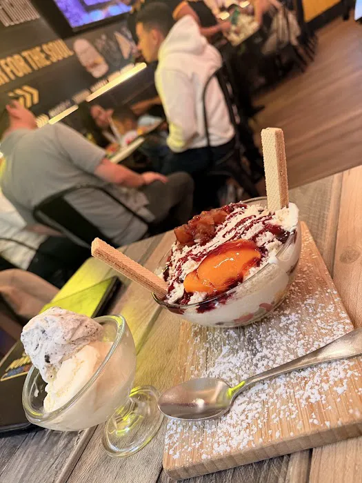 Monchy's FastFood (Elizabeth) Picture 4