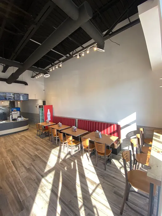 Bullhorns Burger Grill Picture 7