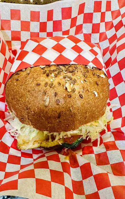 Bullhorns Burger Grill Picture 5