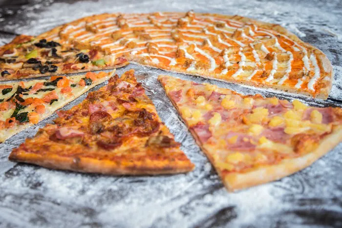 Crust Pizza Picture 5