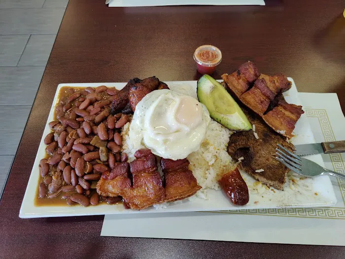 Antojitos y más Express Picture 5